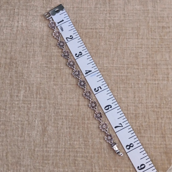 925 Silver Crystal Flower Bracelet - Picture 6 of 7